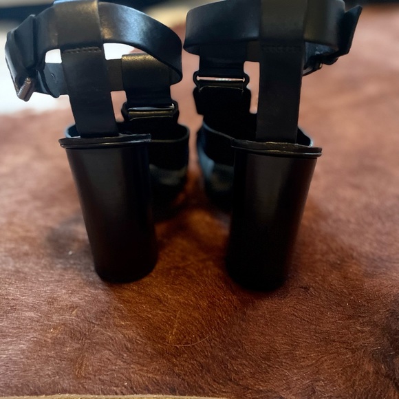 Bottega Veneta Black Fringe Block Heel - Picture 9 of 13